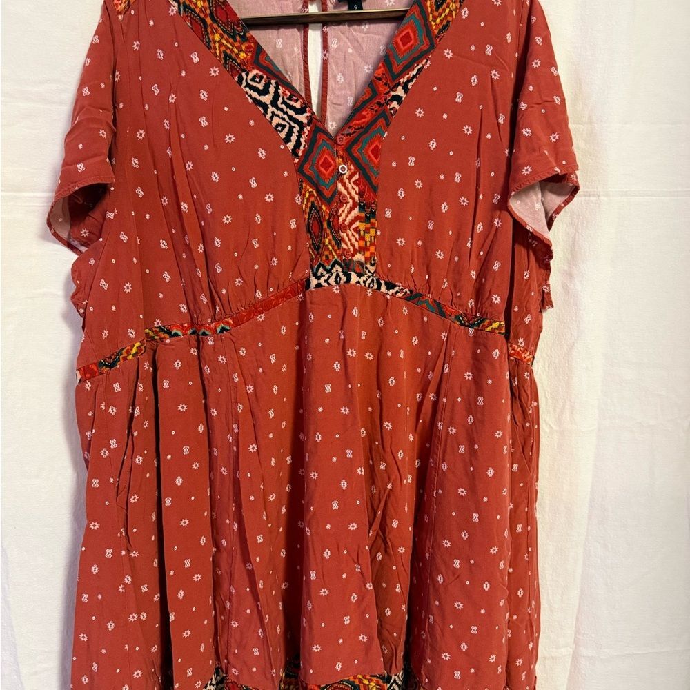 Torrid Boho Babydoll Dress Sz 6 Rust Print Pockets Handkerchief Hem Rayon